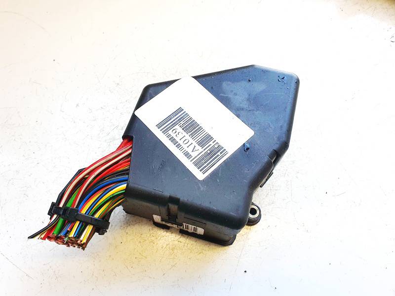 Volkswagen Passat 2005 Fuse box - Thumbnail 3