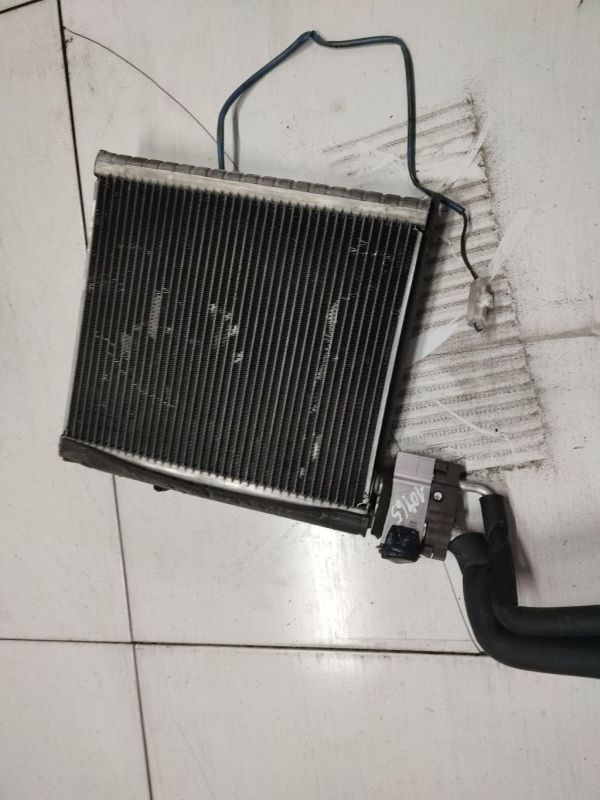 Toyota Corolla 2004 Air Conditioning Condenser - Thumbnail 4