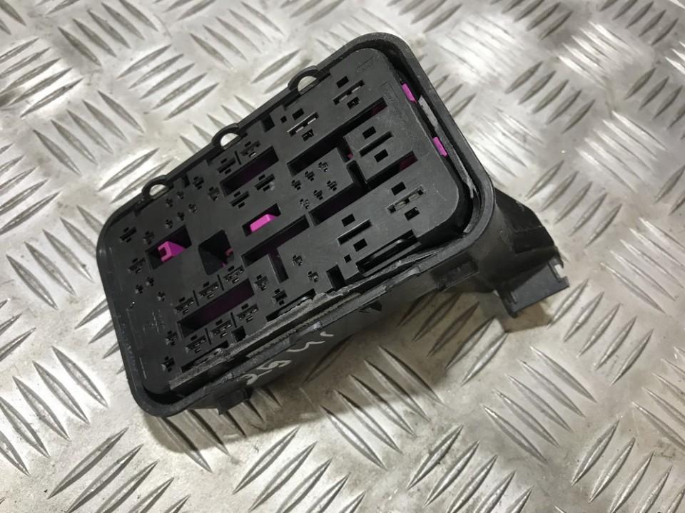 1K0937700B Seat Altea 2007 Saugikliu deze