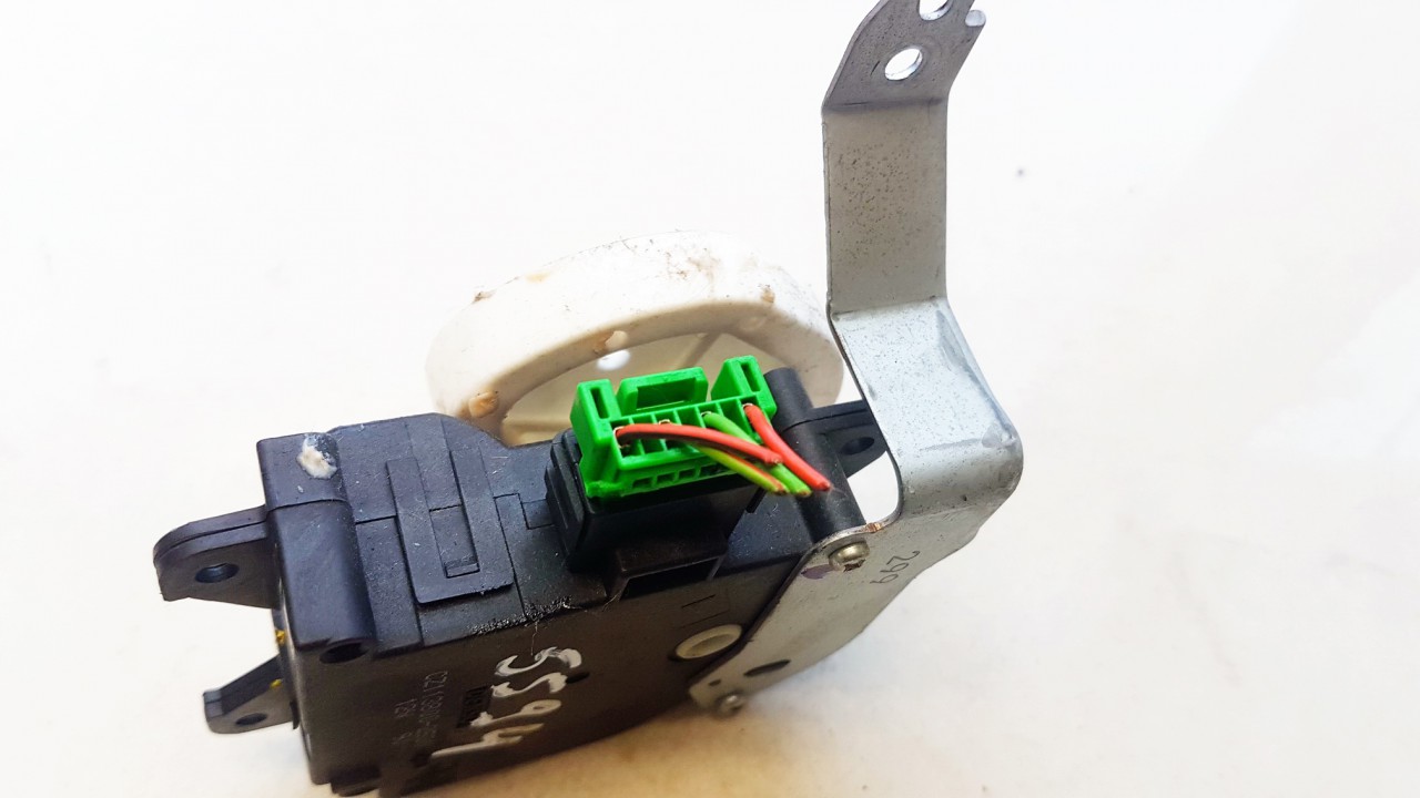 CZ1138002530 Suzuki SX4 2008 Heater Vent Flap Control Actuator Motor - Thumbnail 2