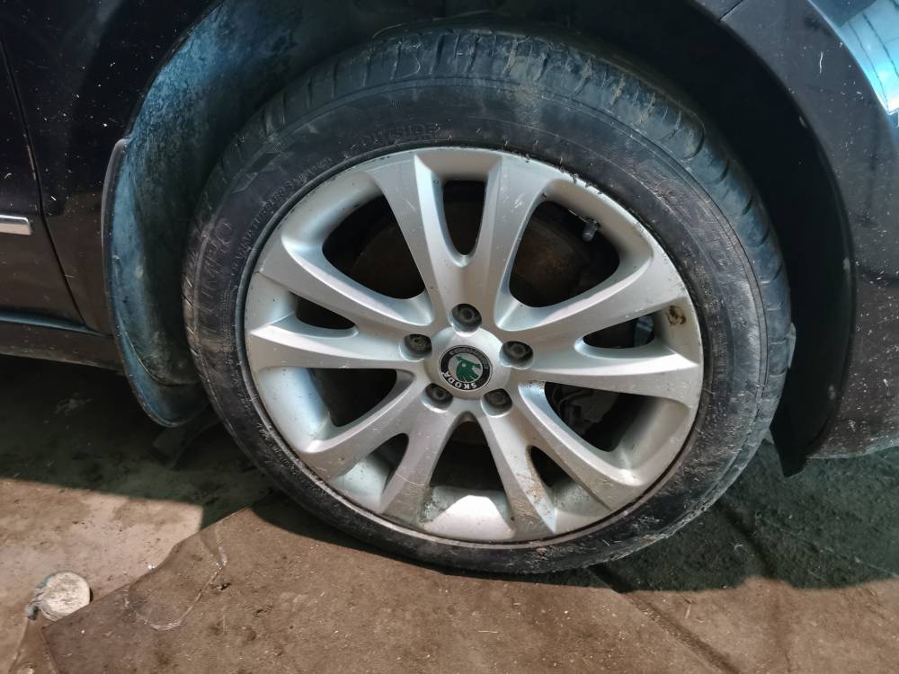 5X112 Skoda Superb 2010 Jeu de roues pluie R17