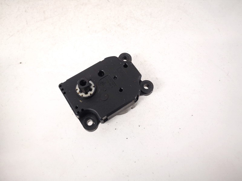 113930072 BMW 1-Series 2007 Sildītāja vārsta motoriņš - Thumbnail 3