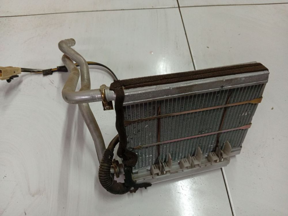 Toyota Corolla 2004 Heater radiator (heater matrix) - Thumbnail 3