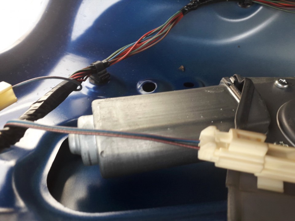 GJ6J67450A Mazda 6 2003 Galinio lango valytuvu varikliukas G. - Thumbnail 2