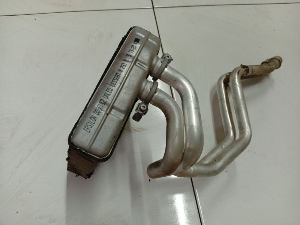 665508T Opel Vectra 2002 Salono peciuko radiatorius - Thumbnail 3