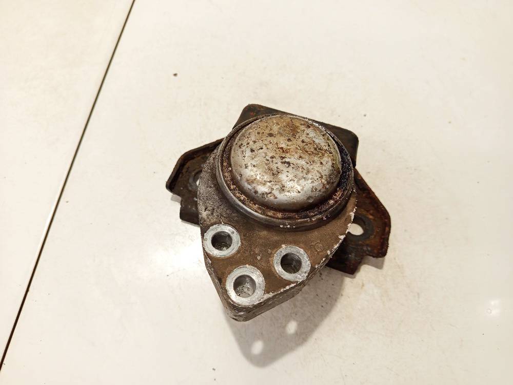 Ford Fusion 2004 Engine Mounting and Transmission Mount (Engine support)