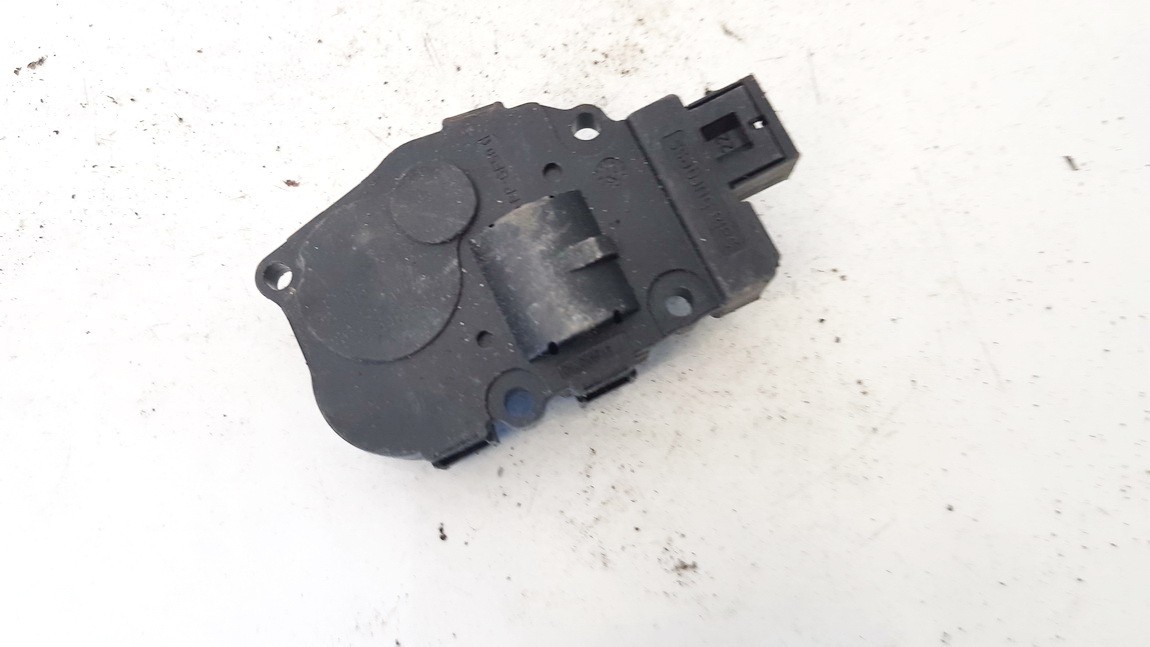 EFB332 BMW 1-Series 2007 Heater Vent Flap Control Actuator Motor