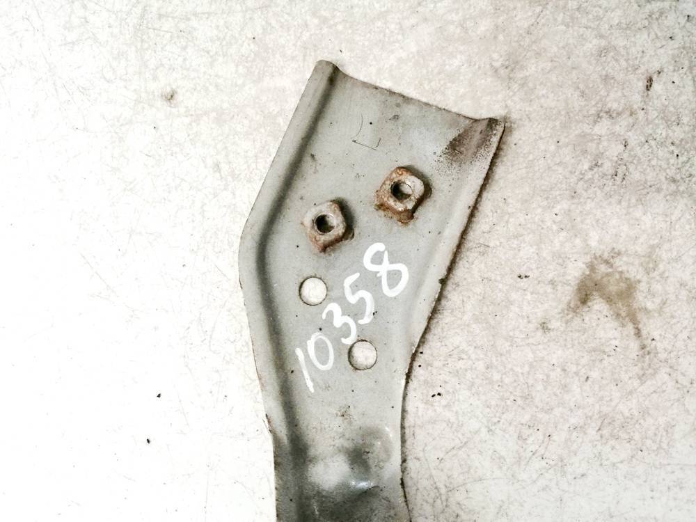 Kia Venga 2011 Jäähdyttimen kiinnitystuki