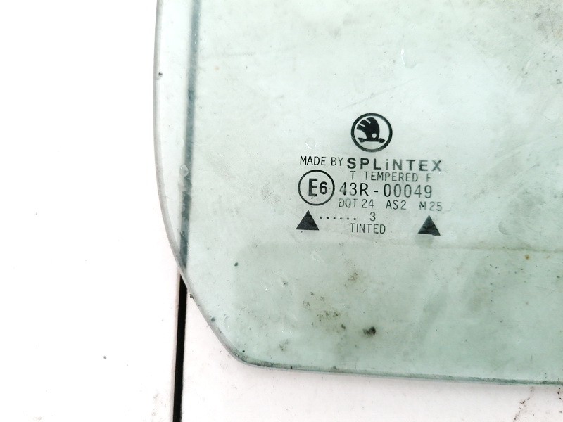 Skoda Octavia 2002 Quarter glass - REAR RIGHT - Thumbnail 2