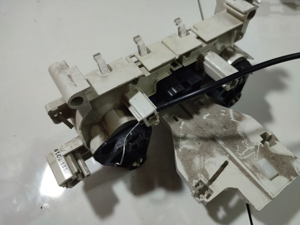 Daihatsu Materia 2010 Climate Control Panel (heater control switches) - Thumbnail 4