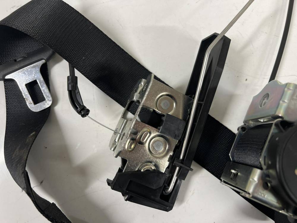 566324601 Opel Astra 2005 Pas bezpieczeństwa - TYLNE ŚRODEK - Thumbnail 4