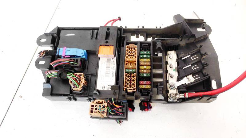 4F0907289G Audi A6 2005 Fuse box