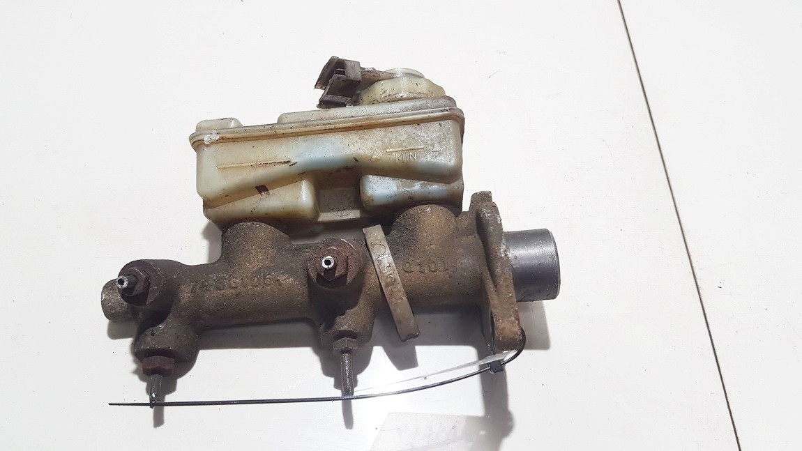 74661064 USED Brake Master Cylinder Ford Fiesta 1986 1.6L EIS00954547