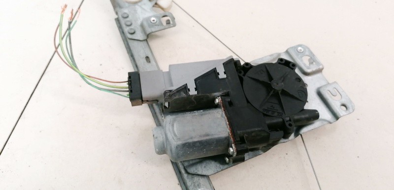 6483 Peugeot 307 2005 Durvju loga pacēlāja motors - AIZMUGURE PA KREISI