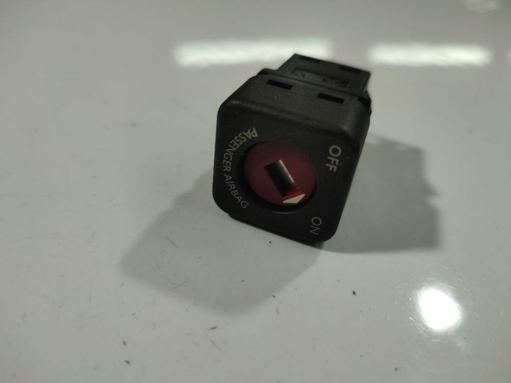 96373205XT Citroen DS3 2010 Turvatyynyn airbag merkkivalo palaa jatkuvasti tai vilkkuu - Thumbnail 2