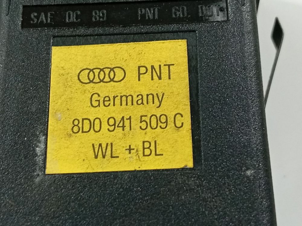 8D0941509C Volkswagen Passat 1999 Hazard switch - Thumbnail 4
