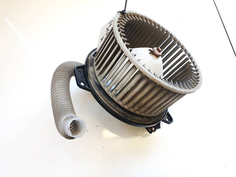 8940000 Mazda Premacy 2001 Salona ventilators