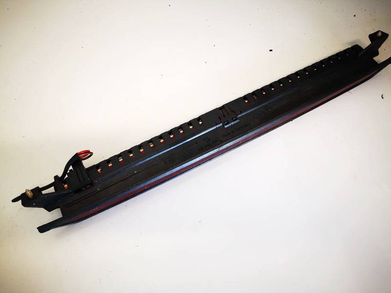 1J6945097C Volkswagen Golf 2000 Emergency Third Brake Light (Third Brake Light)