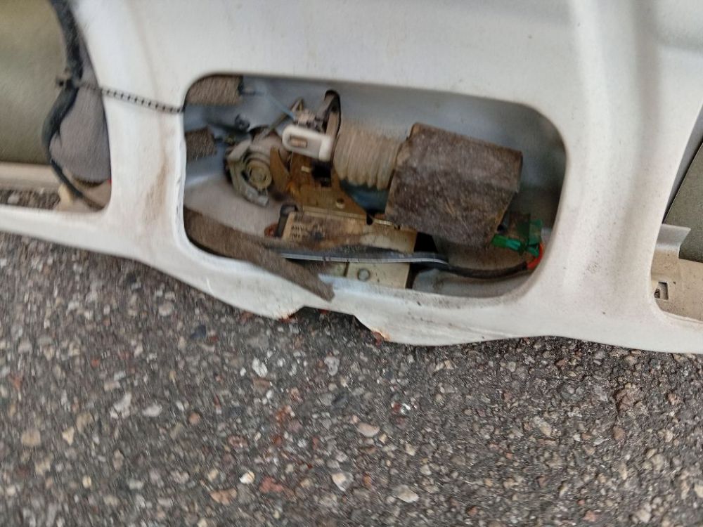 Ford Galaxy 1998 Aizmugurējā vāka slēdzene - AIZMUGURE - Thumbnail 3