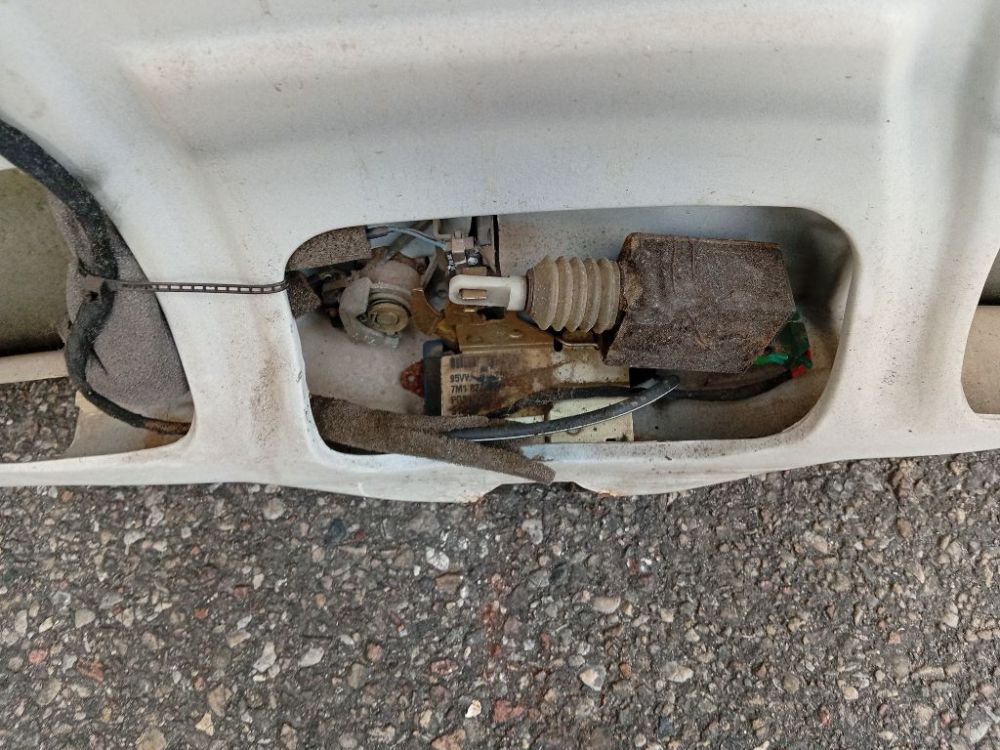 Ford Galaxy 1998 Aizmugurējā vāka slēdzene - AIZMUGURE - Thumbnail 4