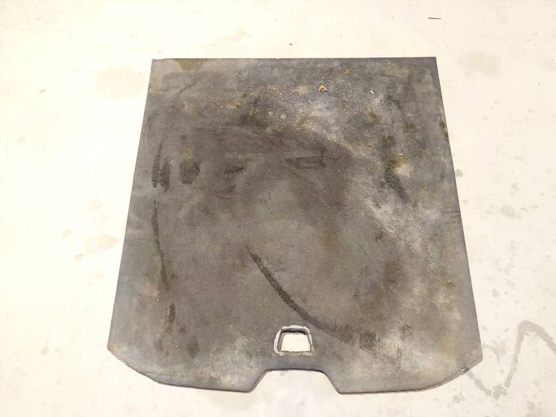 39879410 Volvo V70 2010 Półka na bagaż