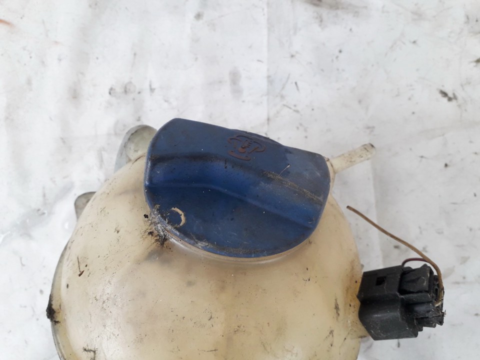 USED USED Expansion Tank coolant (RADIATOR EXPANSION TANK BOTTLE ) Audi