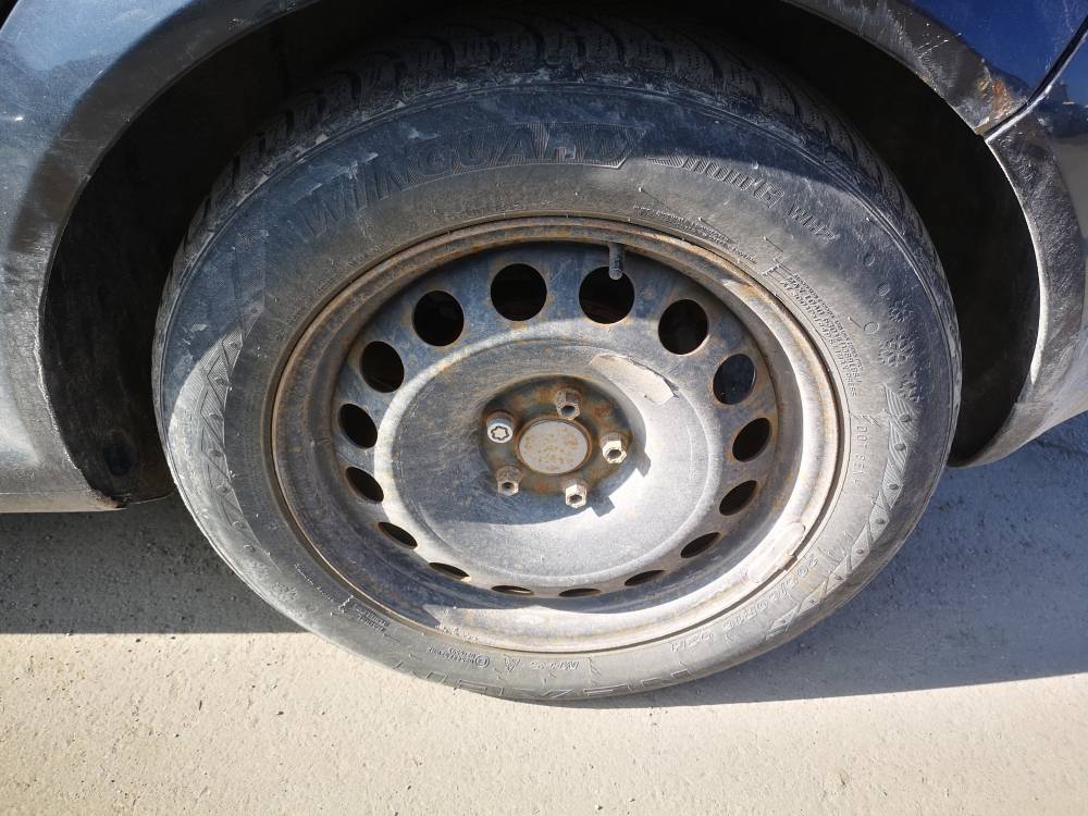 5X100 Volkswagen Golf 2002 Skardiniu ratu komplektas R16