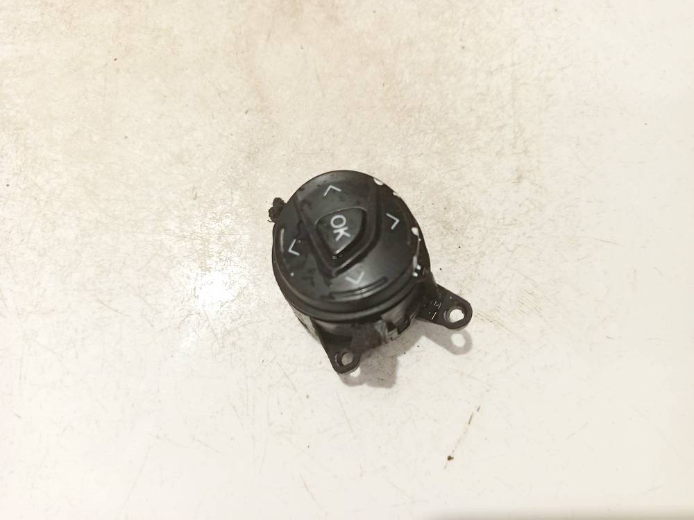 AM5T14K147AA Ford C-MAX 2014 Dodatkowe przyciski na kierownicy