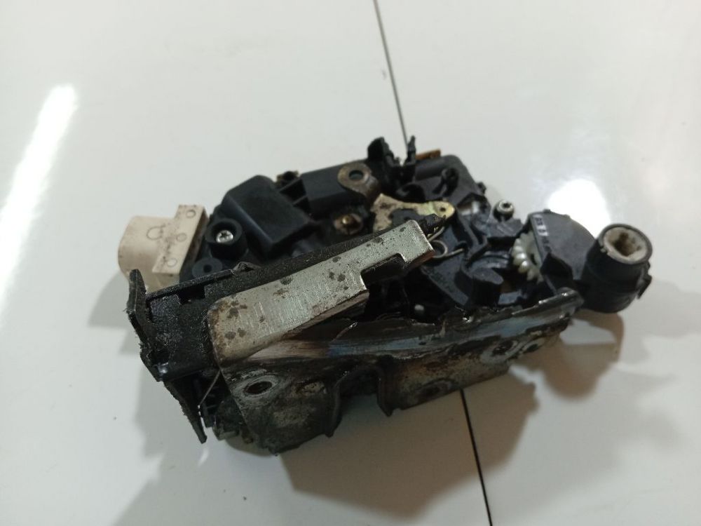 3700033835 MINI Cooper 2003 Oven Lukko