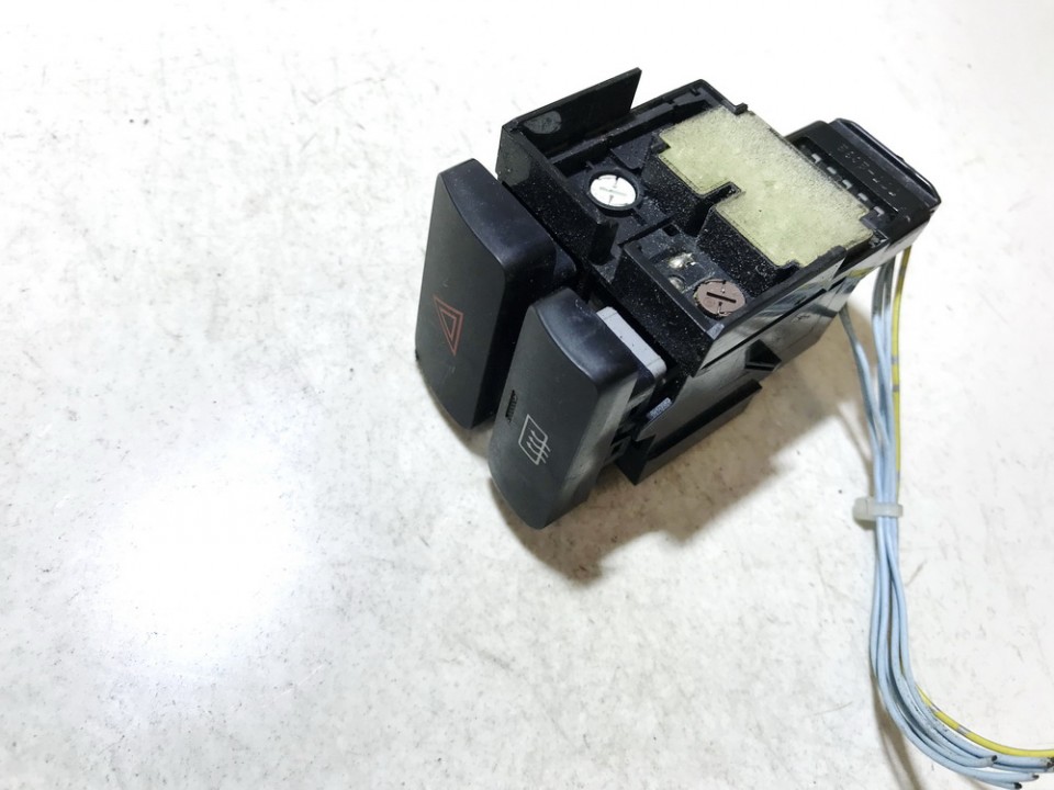 153644 used Hazard switch Toyota Corolla 2003 10EUR EIS00744572 Used