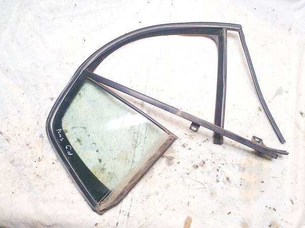 DOT24M68AS2 Volkswagen Golf Plus 2008 Ceturtā loga stikls (vai) sānu mazais stikls - AIZMUGURE PA LABI