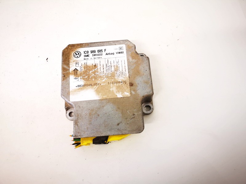 1C0909605F Volkswagen Golf 1999 Airbag crash sensors module