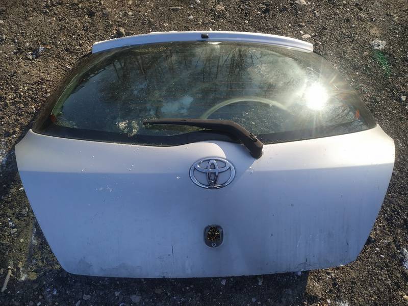 PILKAS Toyota Yaris 2006 Tylna klapa (pokrywa silnika) - TYLNE