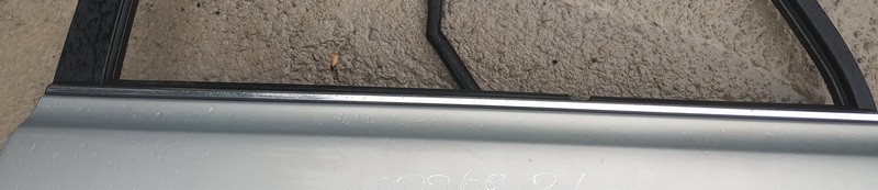 Toyota Avensis 2003 Listwa szyby drzwi - TYLNE LEWE