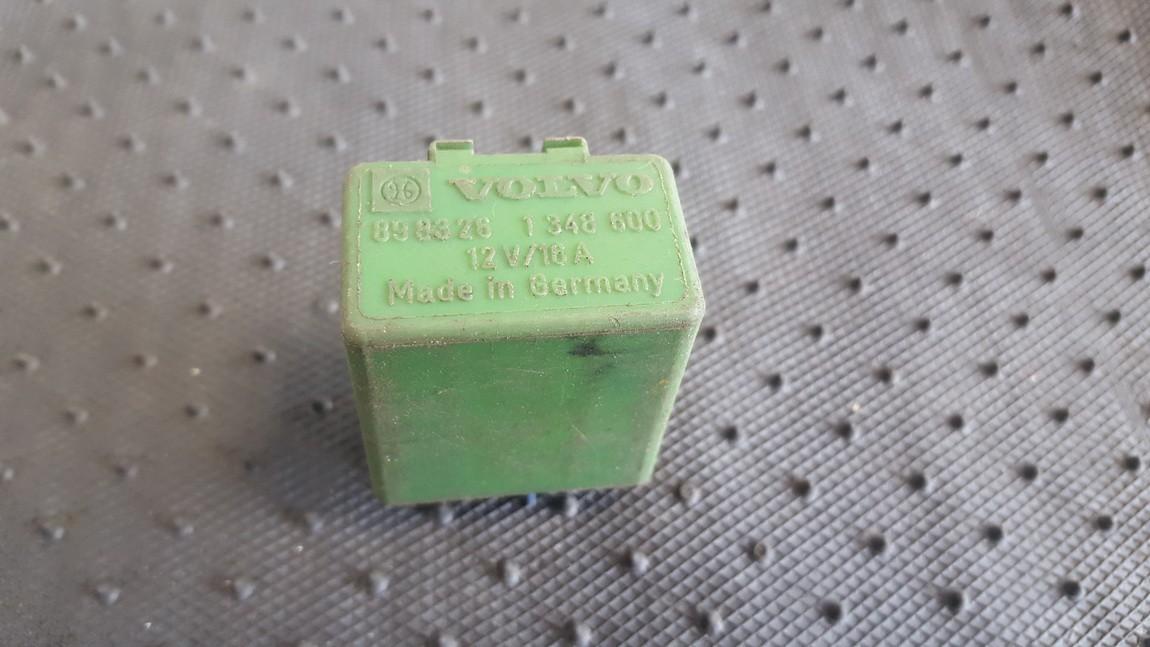 898326 1348600 Relay module Volvo 240 1981 4EUR EIS00254586 Used Auto Parts Shop