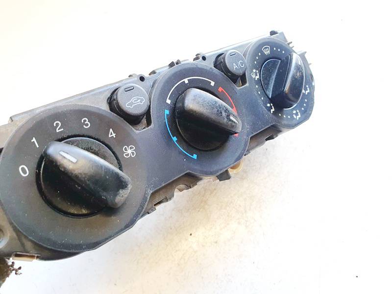 3M5T19980AD Ford C-MAX 2005 Climate Control Panel (heater control switches) - Thumbnail 2