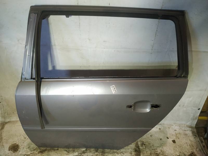 PILKOS Opel Vectra 2004 Takaovi - TAKANA VASEMMALLA