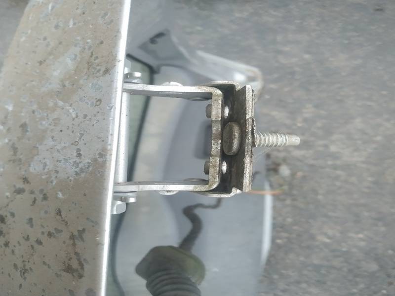 Ford Fiesta 2002 Aizmugurējā vāka eņģe - AIZMUGURE PA KREISI - Thumbnail 2