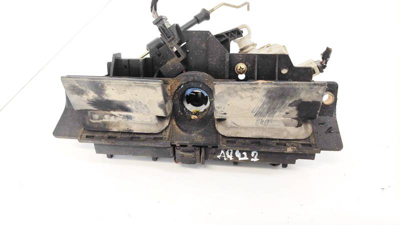 8D9827565 Audi A6 2003 Galinio dangcio atidarymo rankenele isorine (mikrikas) G.