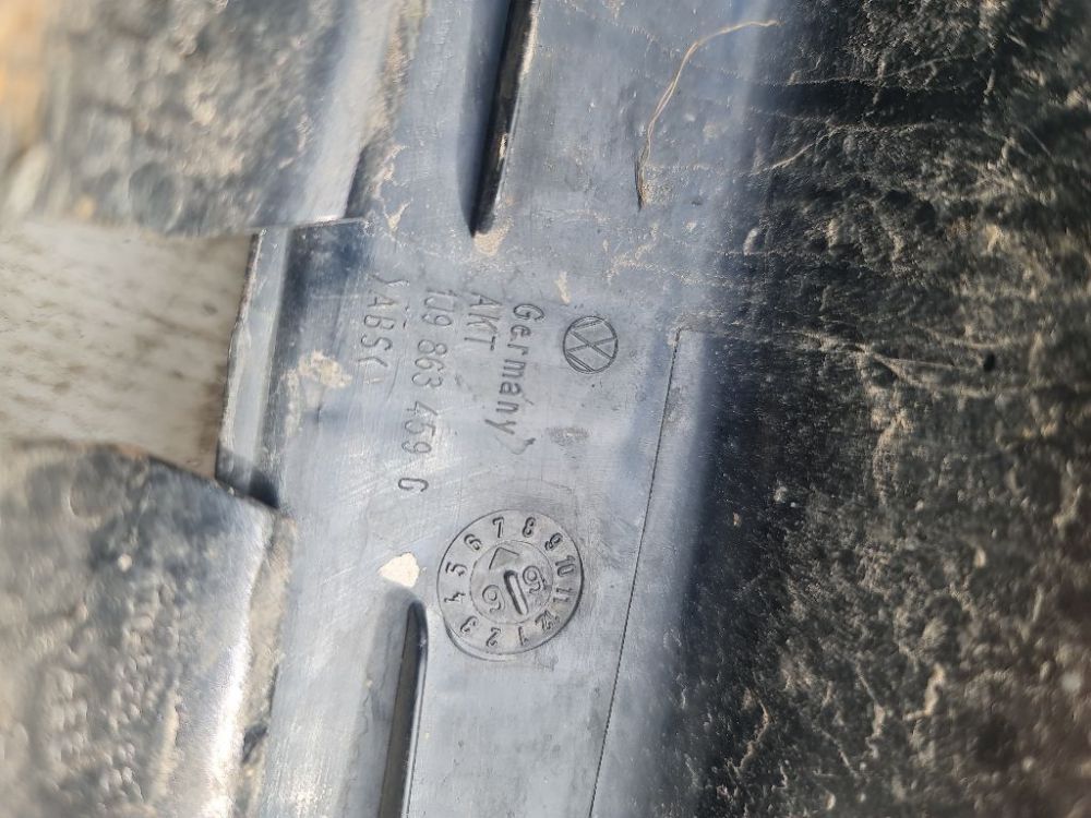 109863459C Volkswagen Golf 1999 Wykończenie wnętrza bagażnika w pobliżu zamka - Thumbnail 3