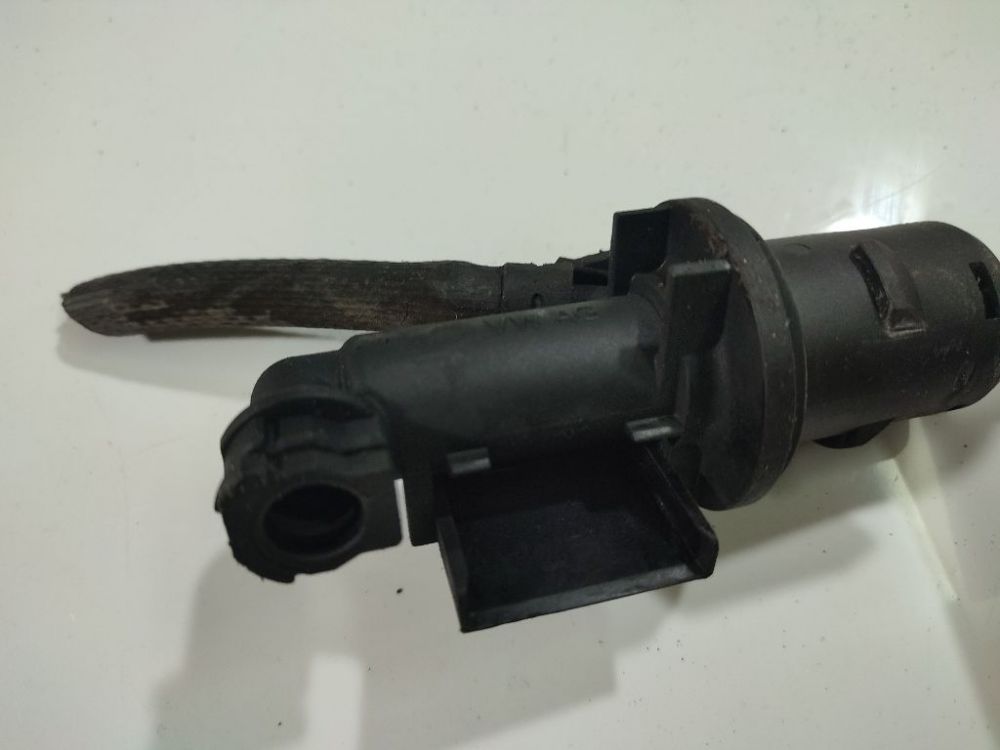 1K0721388B Audi A3 2003 Master clutch cylinder - Thumbnail 2