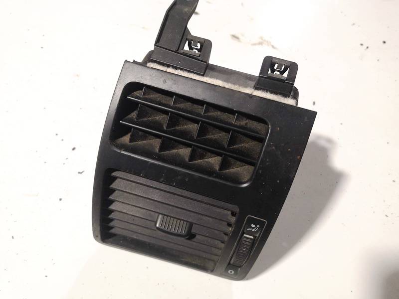 1T0819703A Volkswagen Touran 2003 Dash Vent (Air Vent Grille)