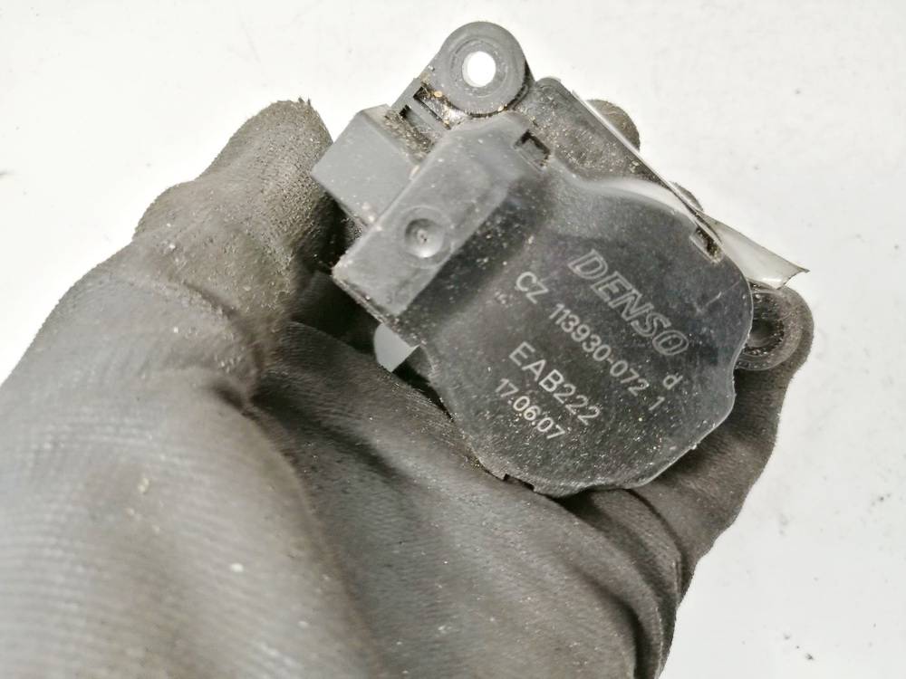 CZ1139300721 BMW 1-Series 2009 Heater Vent Flap Control Actuator Motor - Thumbnail 3