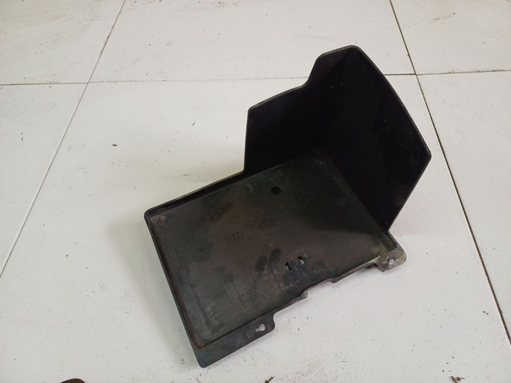 MR220531 Mitsubishi Colt 1996 Deckel für Batterie Abdeckung Verkleidung - Thumbnail 3