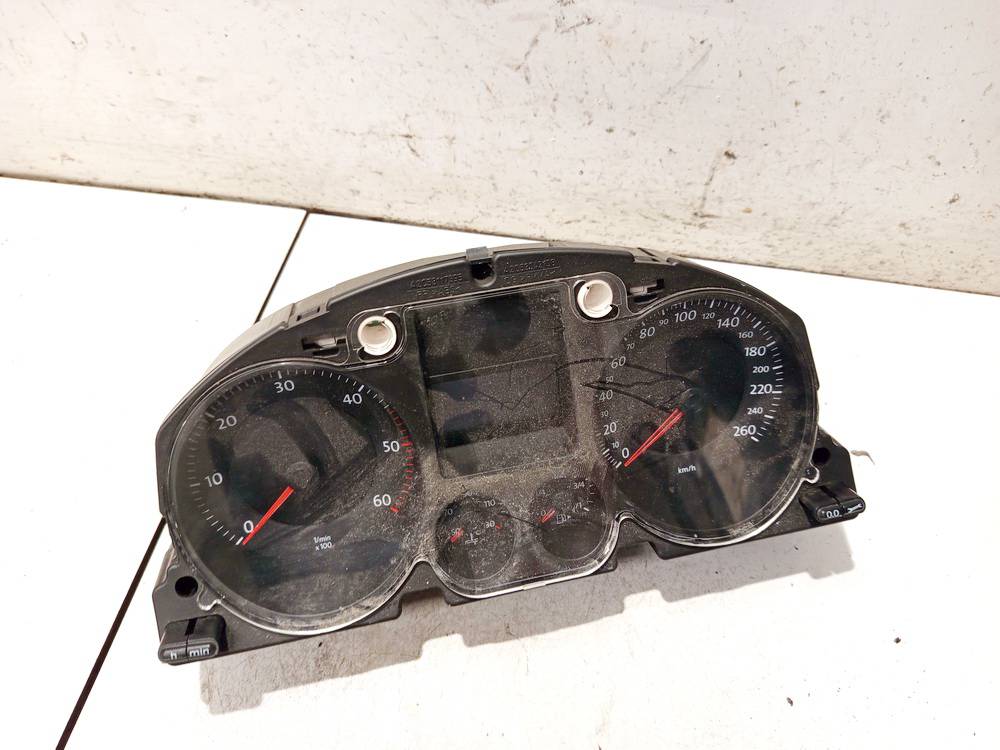 A2C53194181 Volkswagen Passat 2006 Speedometers - Cockpit - Speedo Clocks Instrument