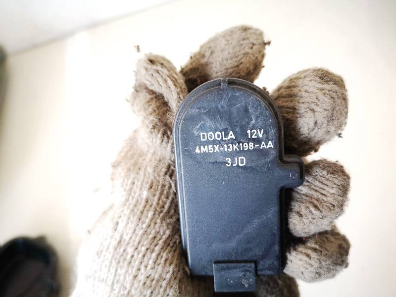 4M5X13K198AA Ford Focus 2004 Zibinto aukscio reguliatorius (korektorius) - Thumbnail 3