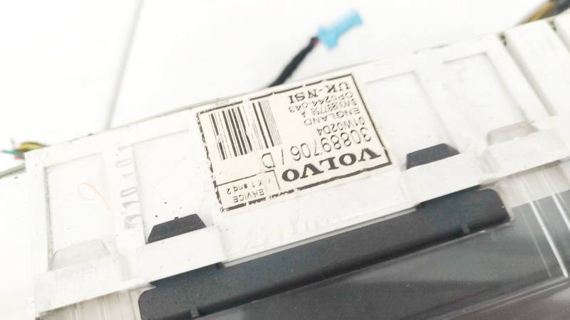 30889706 Volvo V40 2001 Spidometras - prietaisu skydelis - Thumbnail 3