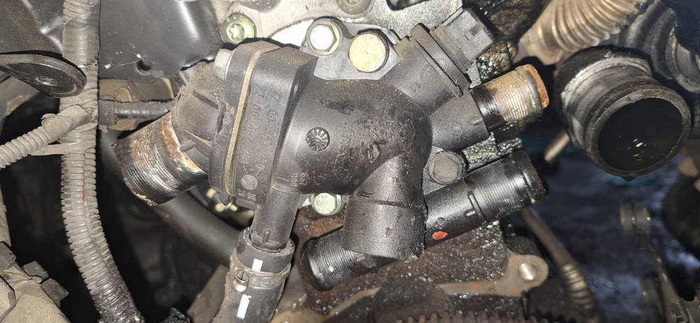 7700866730 Volvo S40 2000 Thermostat Housing (Flange) - Thumbnail 3