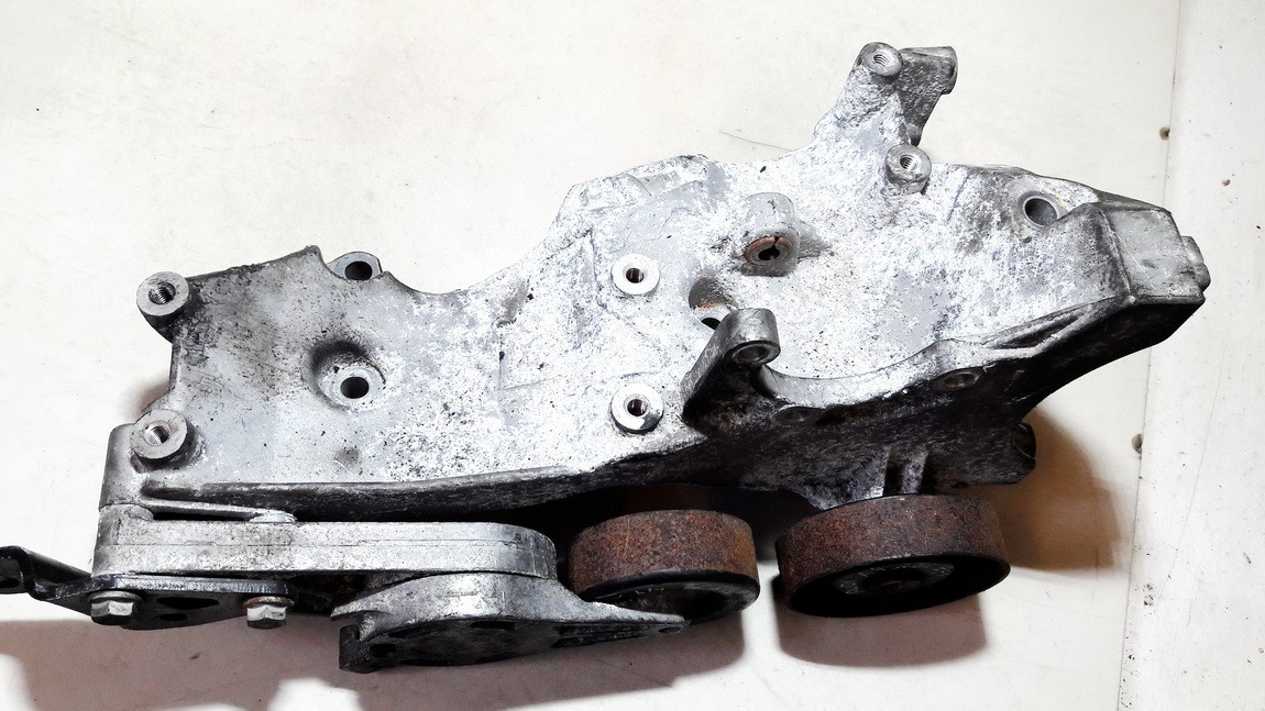 06D903143D Audi A4 2007 Engine Mount Bracket and Gearbox Mount Bracket