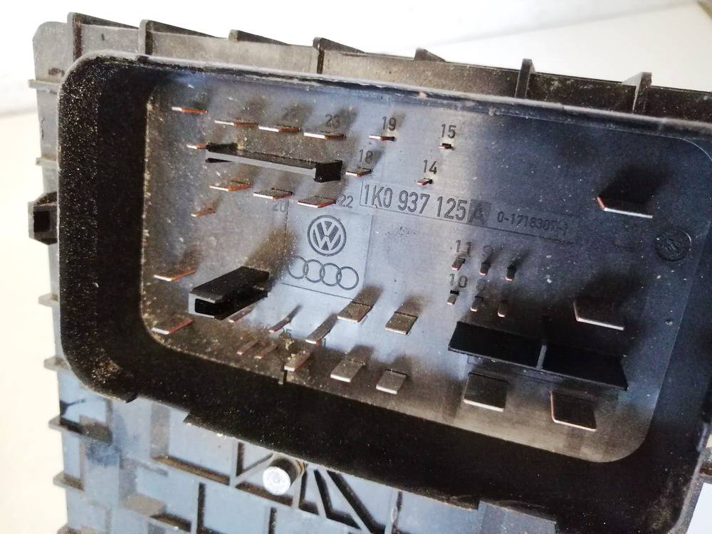 1K0937125A Skoda Octavia 2006 Fuse box - Thumbnail 3